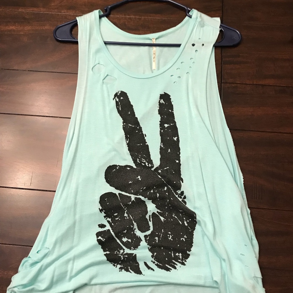 No Sleeve Tank Top